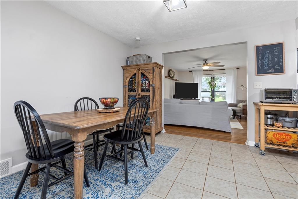 8 Rolling Road Cranberry Township, PA 16066 - Photo 7 of 22 Gallery Image 7