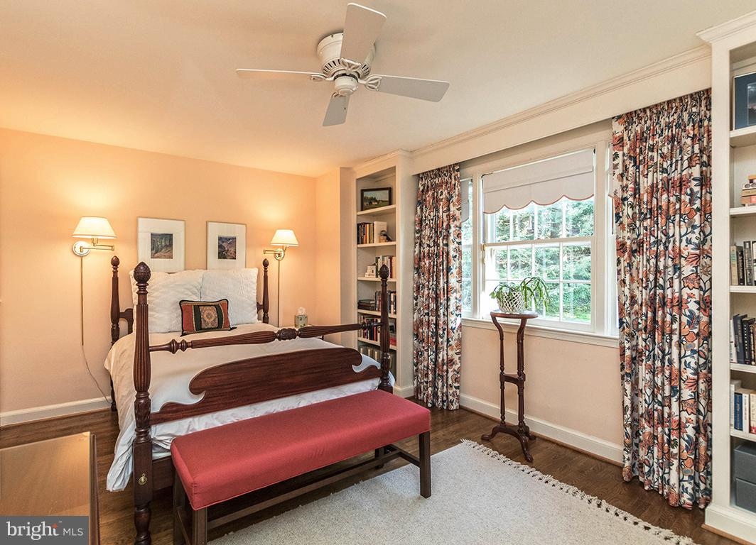 1015 Rolandvue Road Towson, MD 21204 - Photo 23 of 29 Bedroom