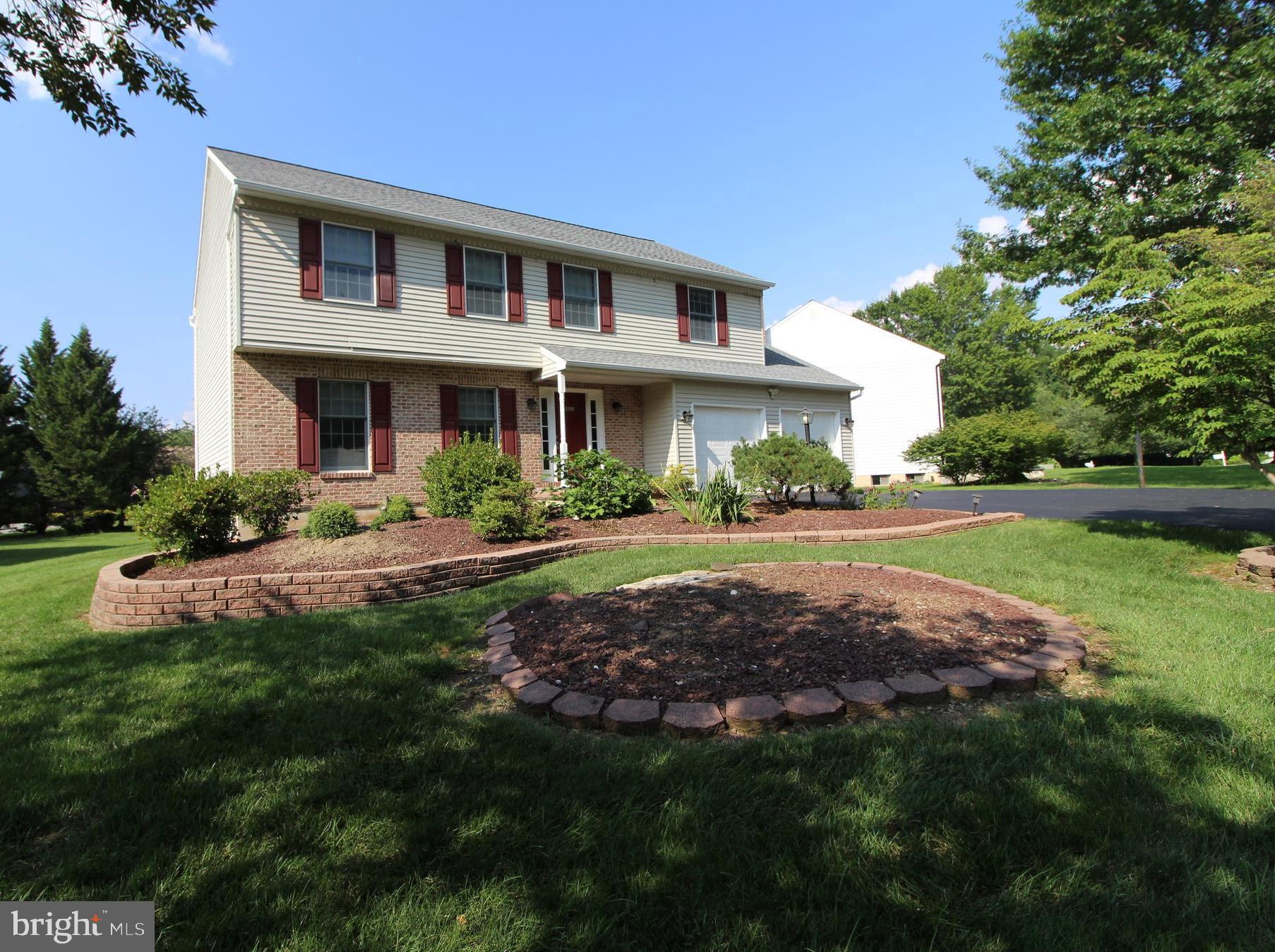 3831 Rotherfield Lane Chadds Ford, PA 19317 - Photo 4 of 43 Lovely Hardscape