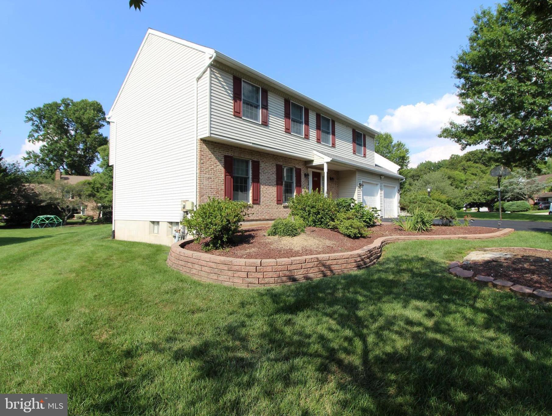 3831 Rotherfield Lane Chadds Ford, PA 19317 - Photo 43 of 43 Beautiful Hardscape