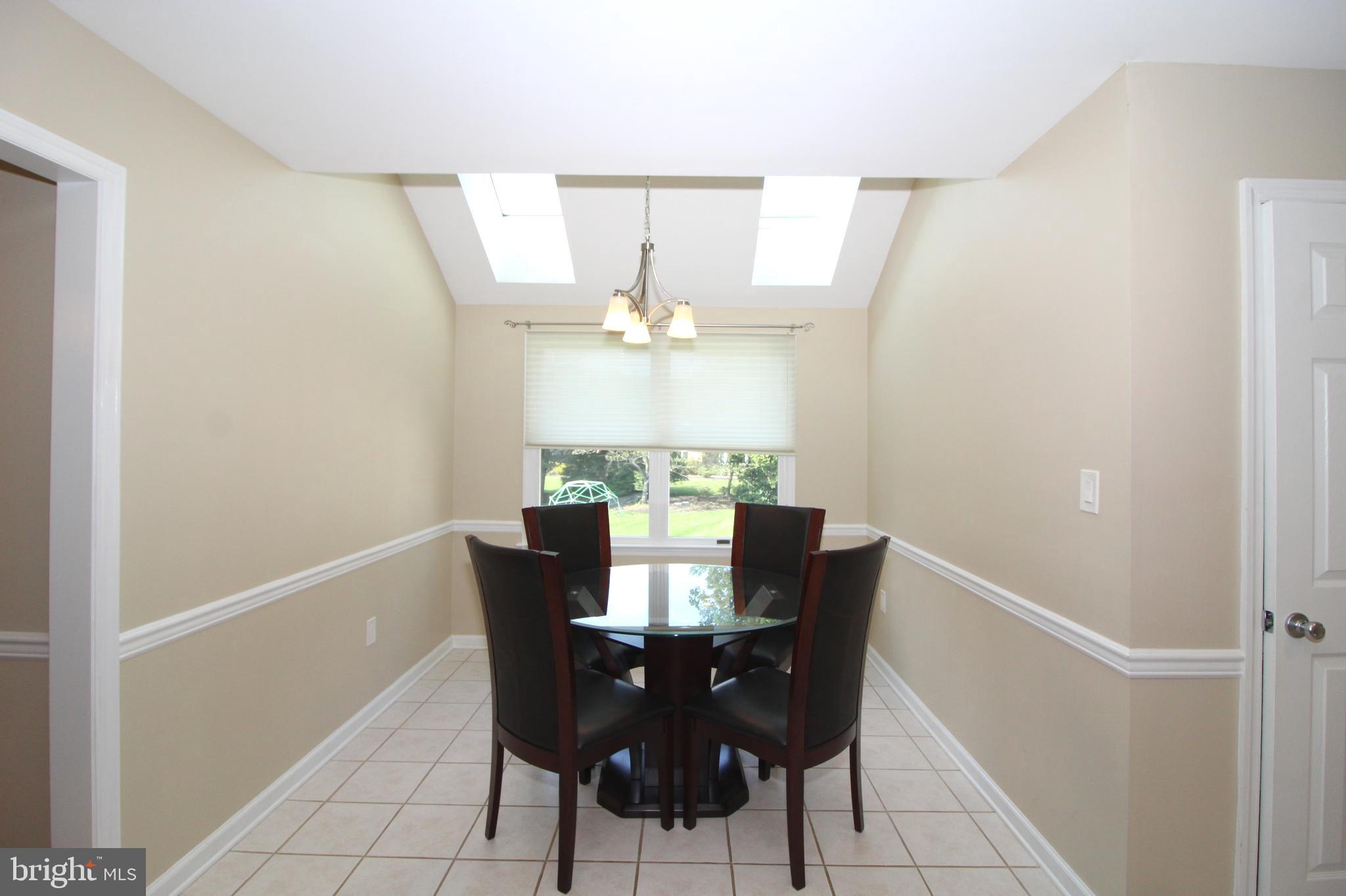 3831 Rotherfield Lane Chadds Ford, PA 19317 - Photo 9 of 43 Light and Bright Eat-in Area