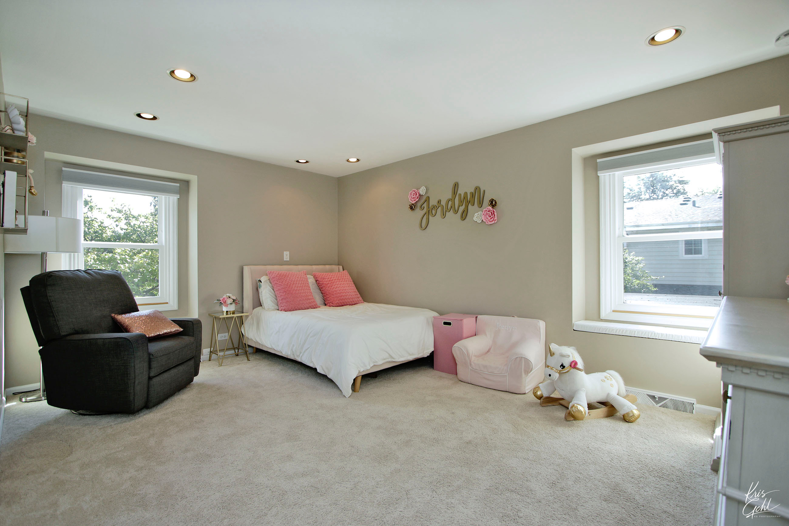 2143 Valley Road Northbrook, IL 60062 - Photo 16 of 26 a living room with furniture and a window