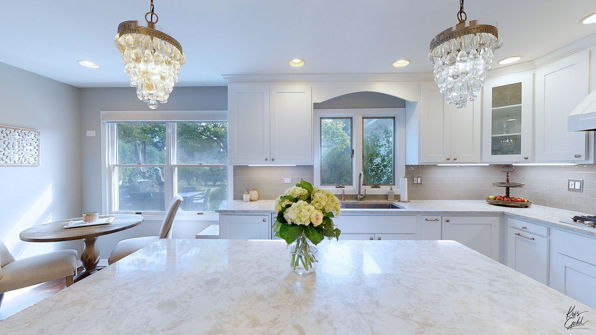 2143 Valley Road Northbrook, IL 60062 - Photo 5 of 26 a living room with a chandelier furniture and a chandelier