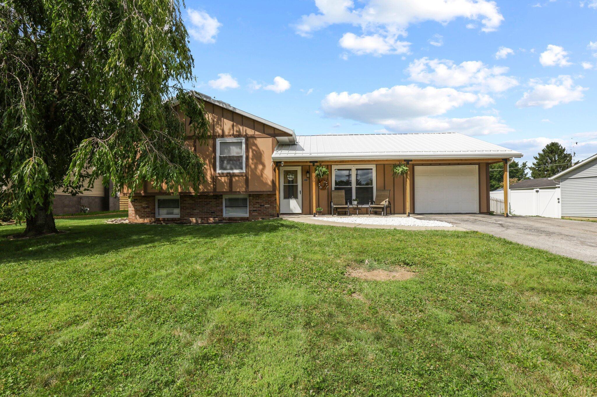 130 Rae Court Heath, OH 43056 - Photo 4 of 48 44-web-or-mls-IMG_1063