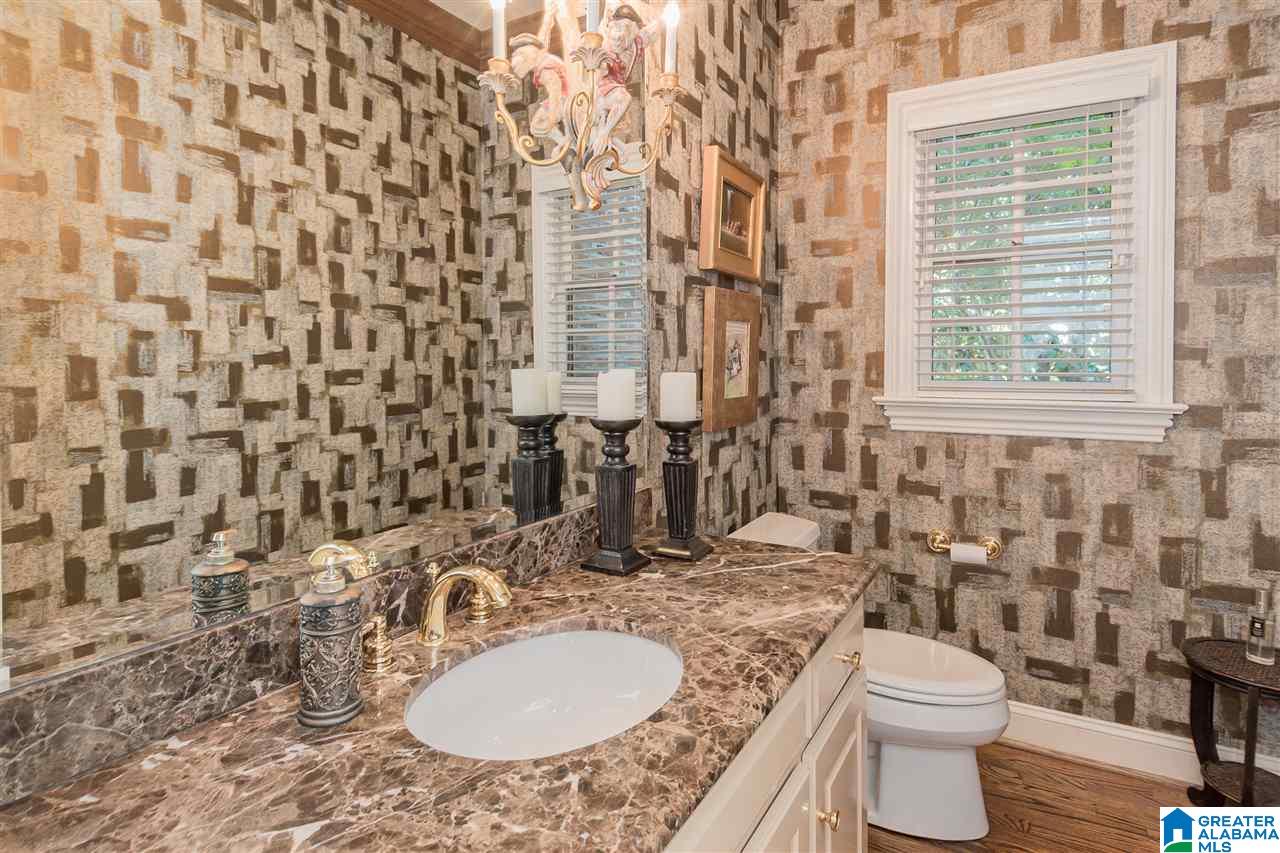 2048 Magnolia Ridge Birmingham, AL 35243 - Photo 12 of 50