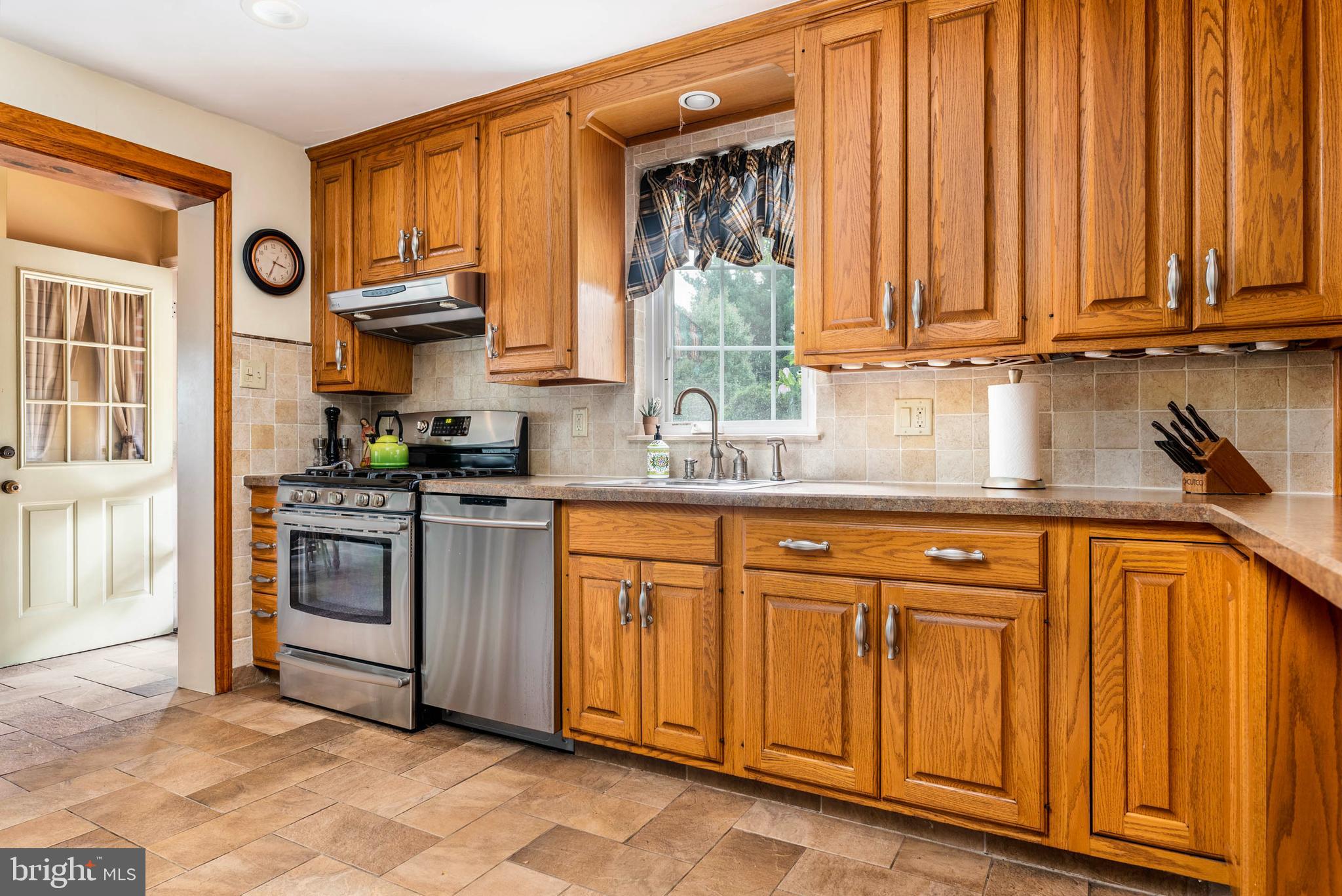 471 Barker Road Springfield, PA 19064 - Photo 16 of 38