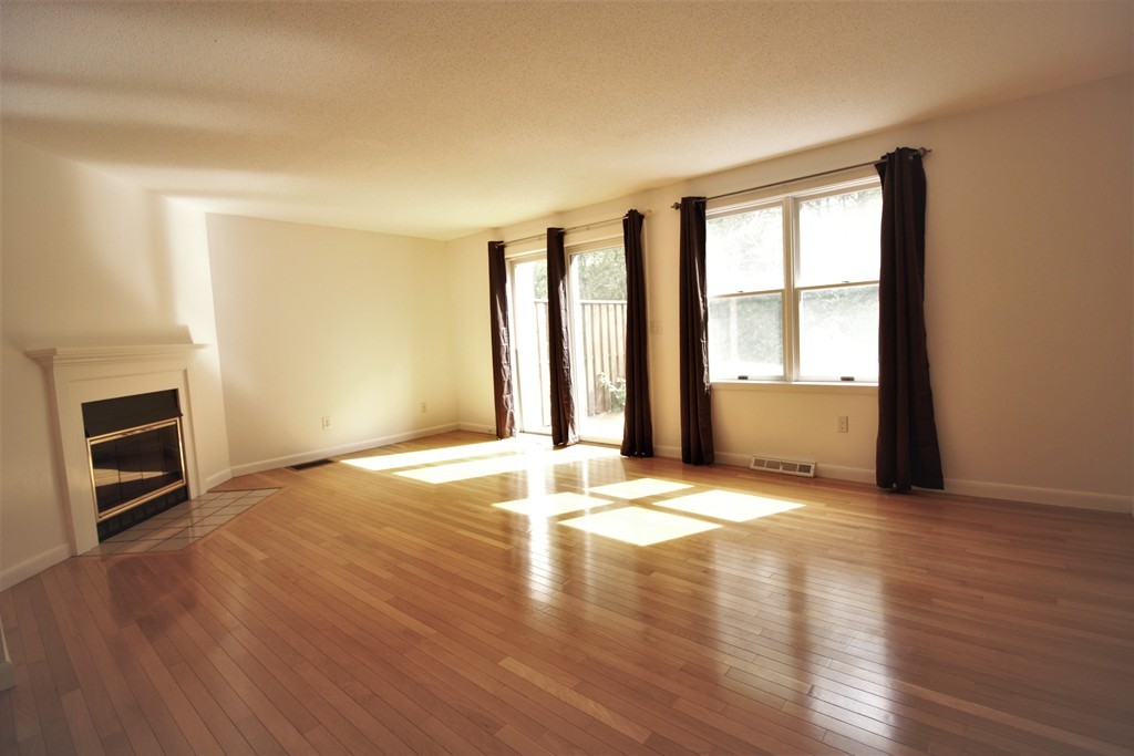 T 127 Shellback Way, Unit T Mashpee, MA 02649 - Photo 5 of 9 Gallery Image 5