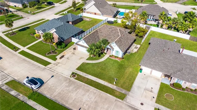 $315,000 | 104 Oak Arbor Drive, Laplace, LA 70068