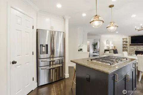 $1,698,600 | 928 271st Avenue Southeast, Sammamish, WA 98075