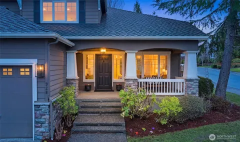 $1,698,600 | 928 271st Avenue Southeast, Sammamish, WA 98075