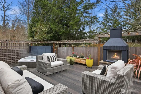 $1,698,600 | 928 271st Avenue Southeast, Sammamish, WA 98075