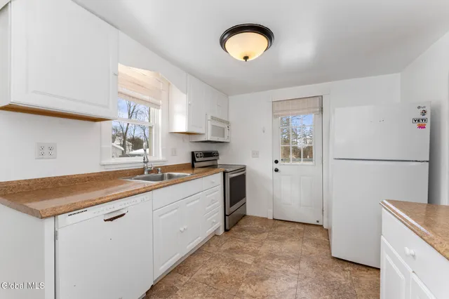 $189,000 | 197 Fillmore Avenue, Schenectady, NY 12304