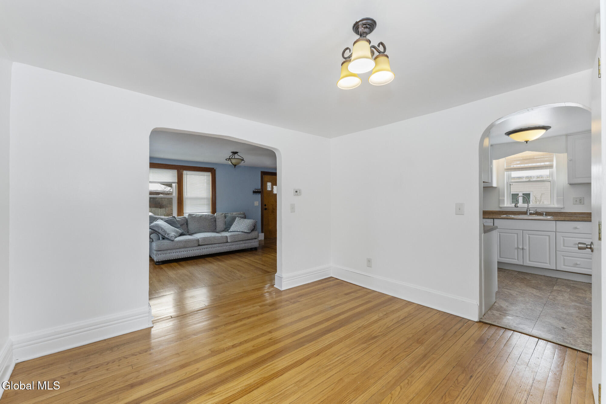 197 Fillmore Avenue Schenectady, NY 12304 - Photo 9 of 26 2 Diningroom 1