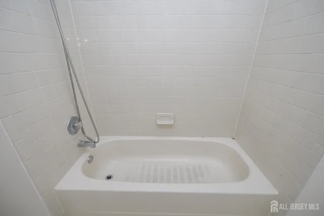 $347,999 | 124 Edward Drive, Franklin Park, NJ 08823