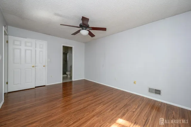 $347,999 | 124 Edward Drive, Franklin Park, NJ 08823