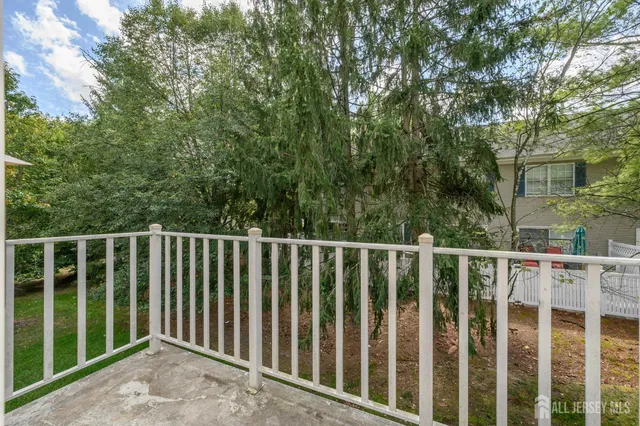 $347,999 | 124 Edward Drive, Franklin Park, NJ 08823