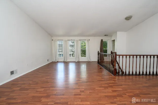 $347,999 | 124 Edward Drive, Franklin Park, NJ 08823