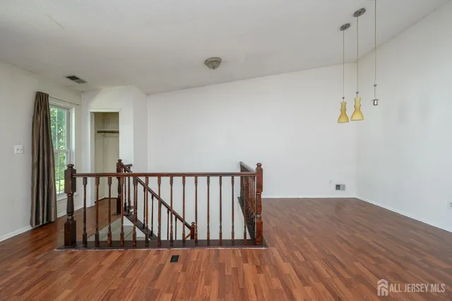 $347,999 | 124 Edward Drive, Franklin Park, NJ 08823