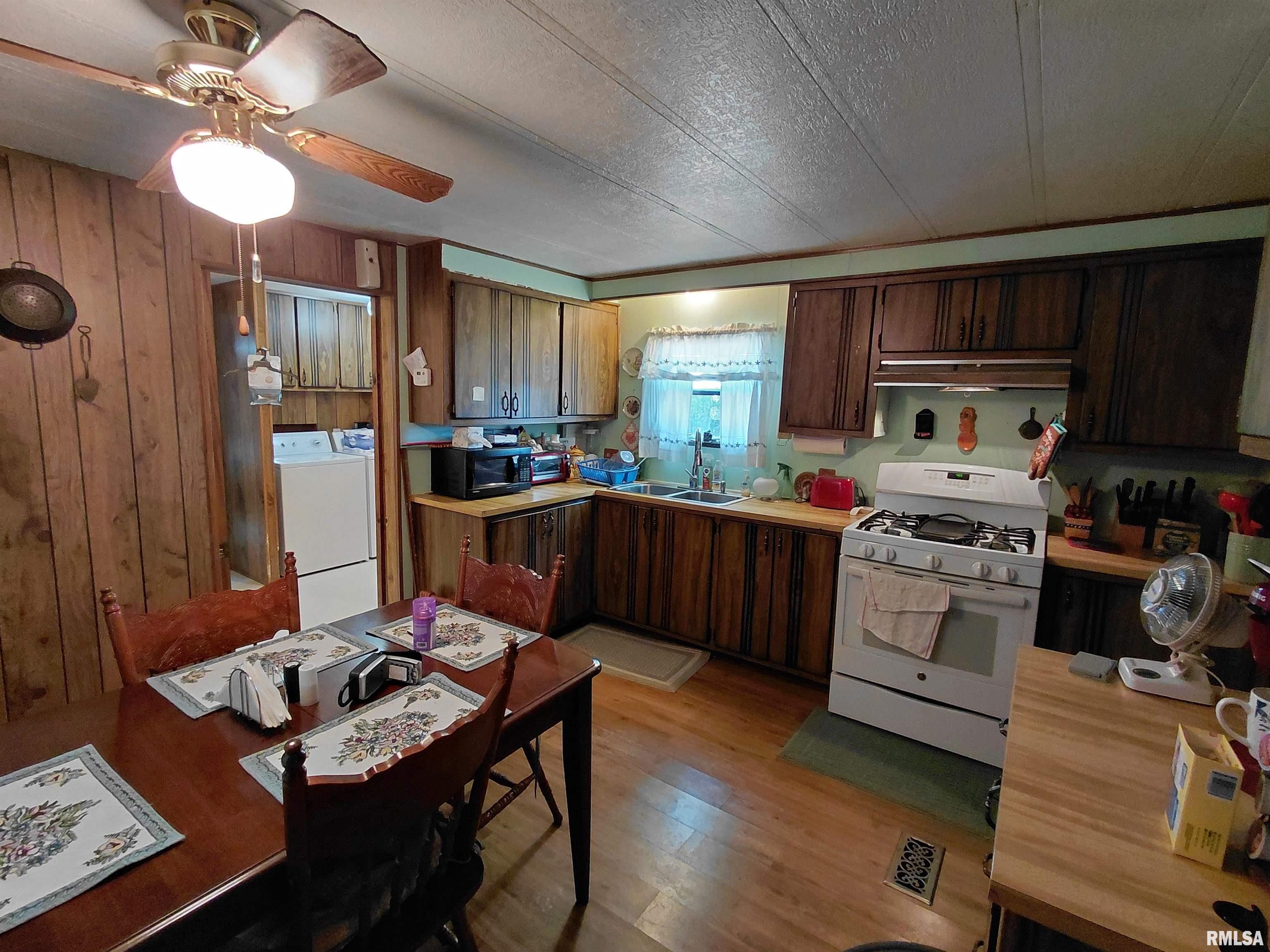 1100 West Locust Street Canton, IL 61520 - Photo 11 of 39