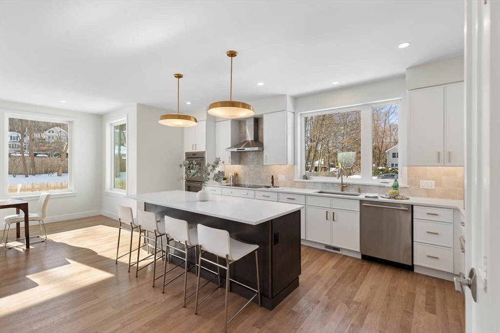 12 Brandon Street Lexington, MA 02420 - Photo 8 of 40