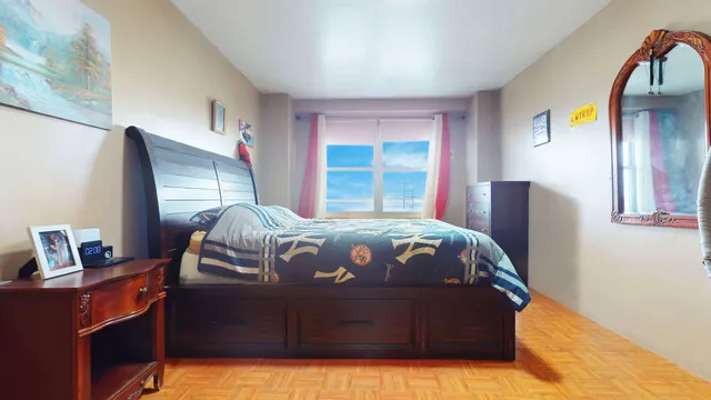 $465,000 | Undisclosed Address | Concourse Village