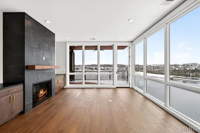 $1,399,000 | 16460 Wildhorse Lk Boulevard, Unit 303, Chesterfield, MO 63005