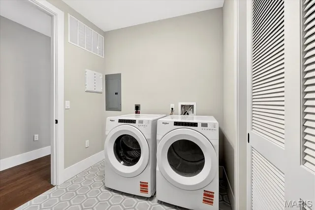 $1,399,000 | 16460 Wildhorse Lk Boulevard, Unit 303, Chesterfield, MO 63005