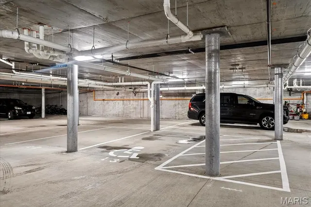 $1,399,000 | 16460 Wildhorse Lk Boulevard, Unit 303, Chesterfield, MO 63005