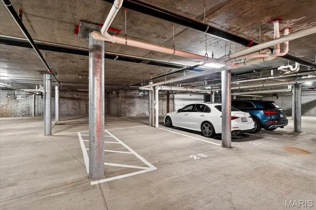 $1,399,000 | 16460 Wildhorse Lk Boulevard, Unit 303, Chesterfield, MO 63005