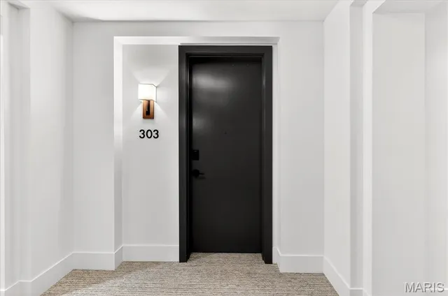 $1,399,000 | 16460 Wildhorse Lk Boulevard, Unit 303, Chesterfield, MO 63005