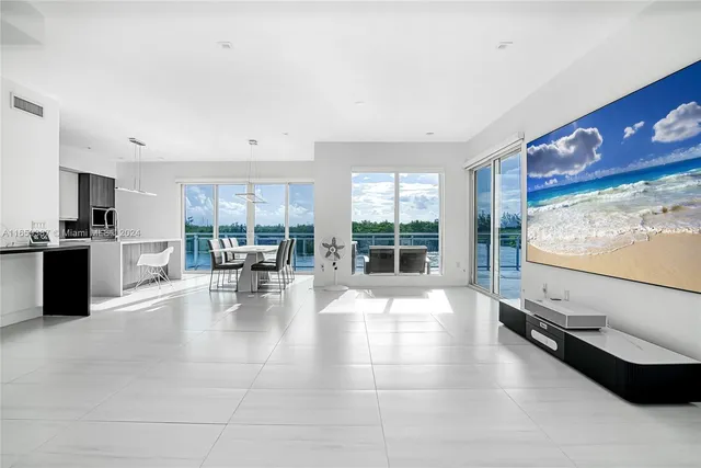 $1,850,000 | Hollywood Beach, Hollywood, FL 33019
