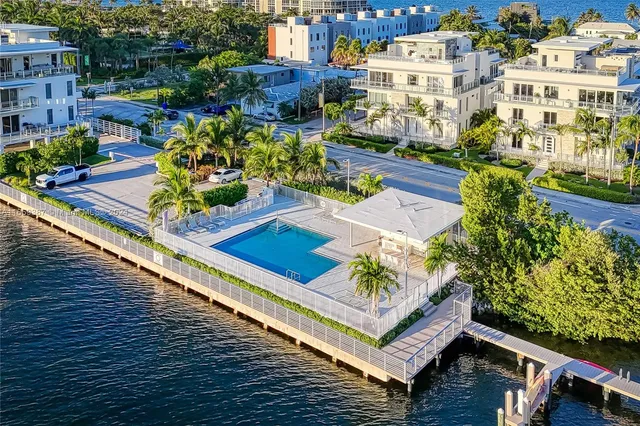 $1,850,000 | Hollywood Beach, Hollywood, FL 33019
