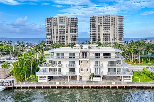 $1,850,000 | Hollywood Beach, Hollywood, FL 33019