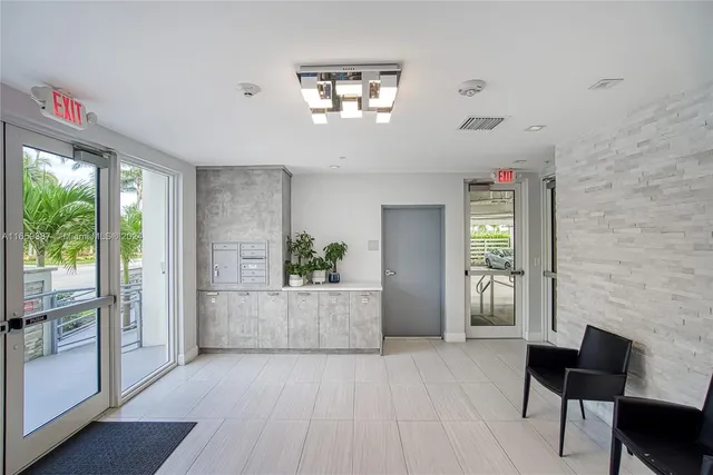 $1,850,000 | Hollywood Beach, Hollywood, FL 33019