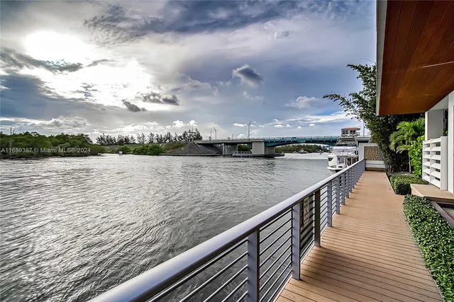 $1,850,000 | Hollywood Beach, Hollywood, FL 33019