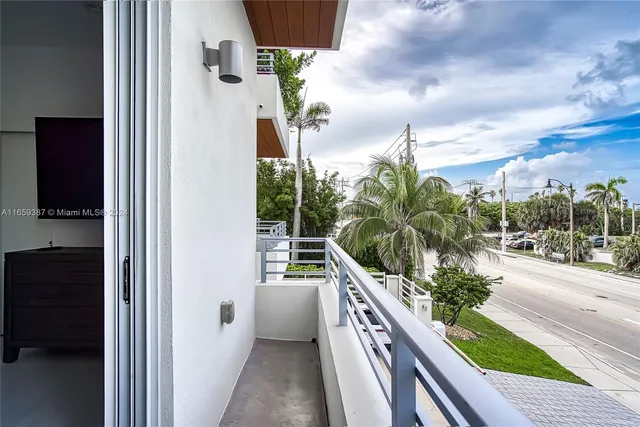$1,850,000 | Hollywood Beach, Hollywood, FL 33019