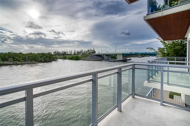 $1,850,000 | Hollywood Beach, Hollywood, FL 33019