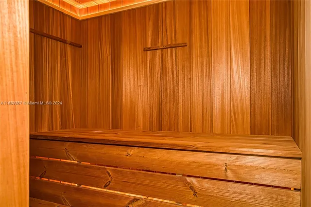 $1,850,000 | Hollywood Beach, Hollywood, FL 33019