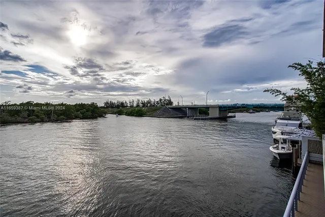 $1,850,000 | Hollywood Beach, Hollywood, FL 33019