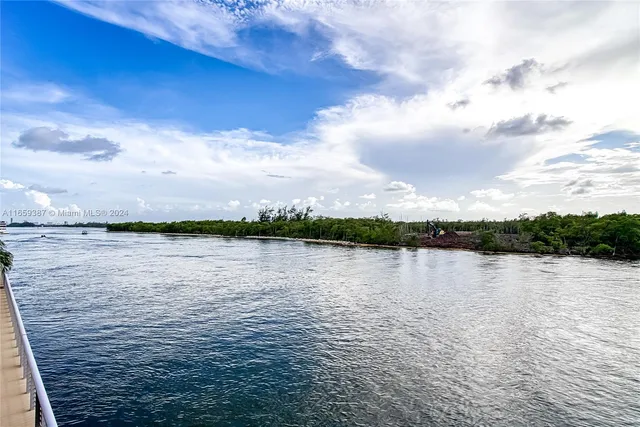 $1,850,000 | Hollywood Beach, Hollywood, FL 33019