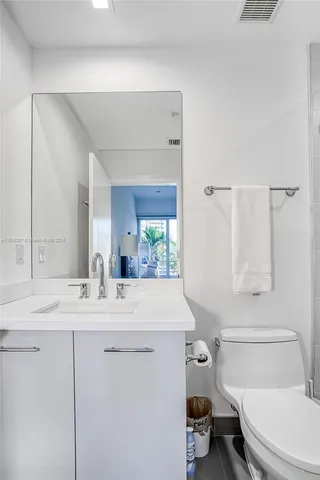 $1,850,000 | Hollywood Beach, Hollywood, FL 33019