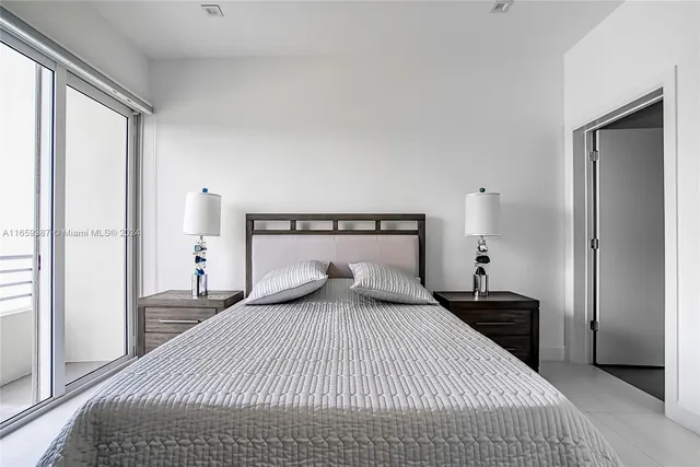 $1,850,000 | Hollywood Beach, Hollywood, FL 33019