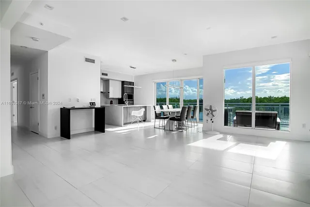 $1,850,000 | Hollywood Beach, Hollywood, FL 33019