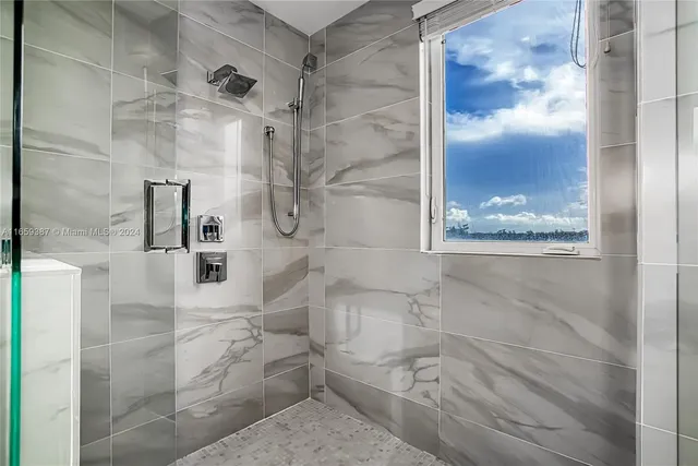 $1,850,000 | Hollywood Beach, Hollywood, FL 33019