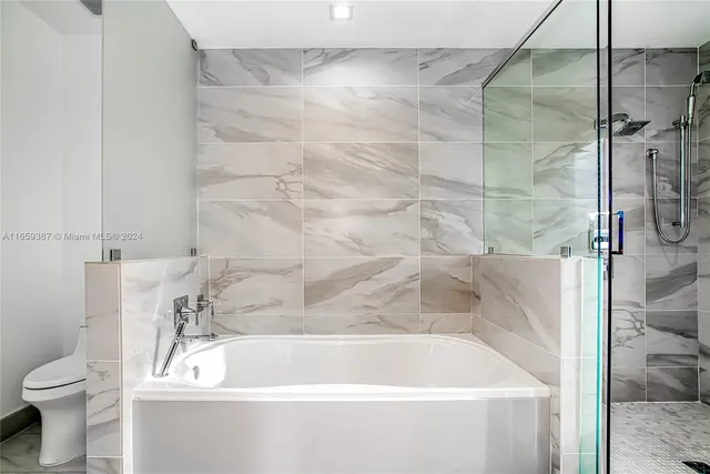 $1,850,000 | Hollywood Beach, Hollywood, FL 33019