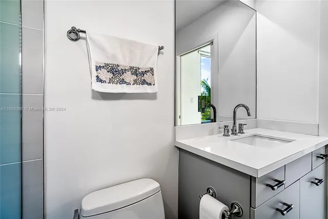 $1,850,000 | Hollywood Beach, Hollywood, FL 33019