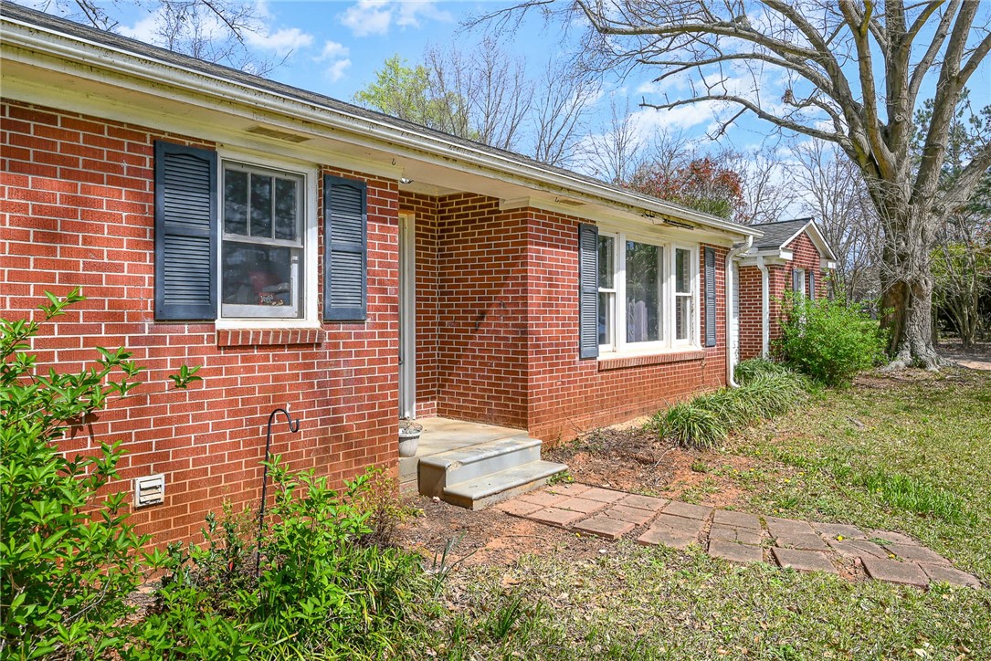 3317 6 And 20 Road Pendleton, SC 29670 - Photo 4 of 24