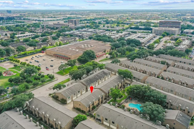 $175,000 | 9850 Pagewood Lane, Unit 1402, Houston, TX 77063