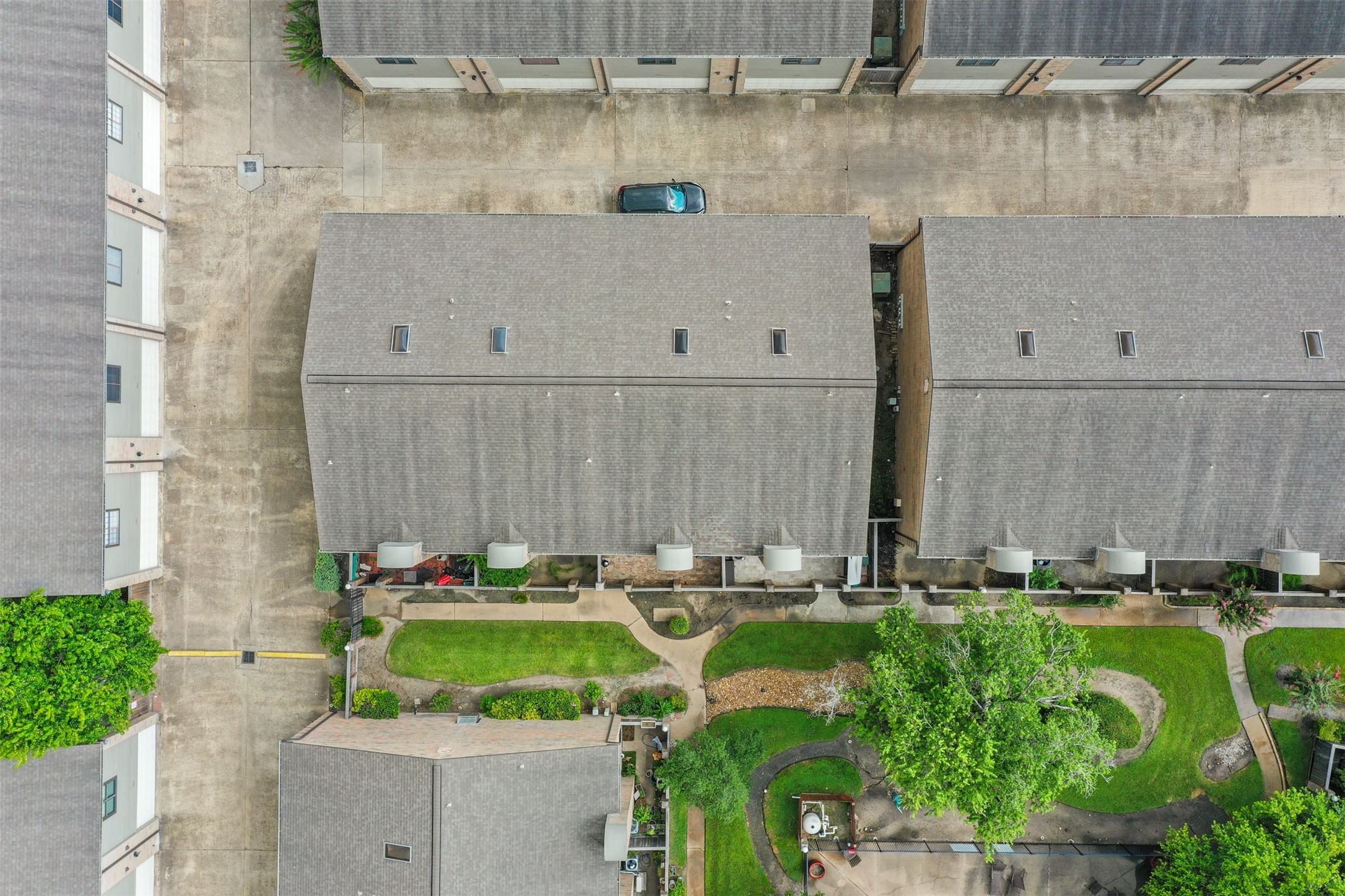 9850 Pagewood Lane, Unit 1402 Houston, TX 77063 - Photo 29 of 35