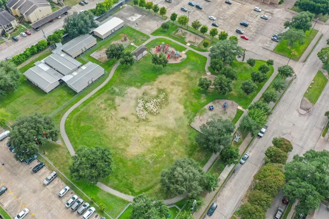 $175,000 | 9850 Pagewood Lane, Unit 1402, Houston, TX 77063